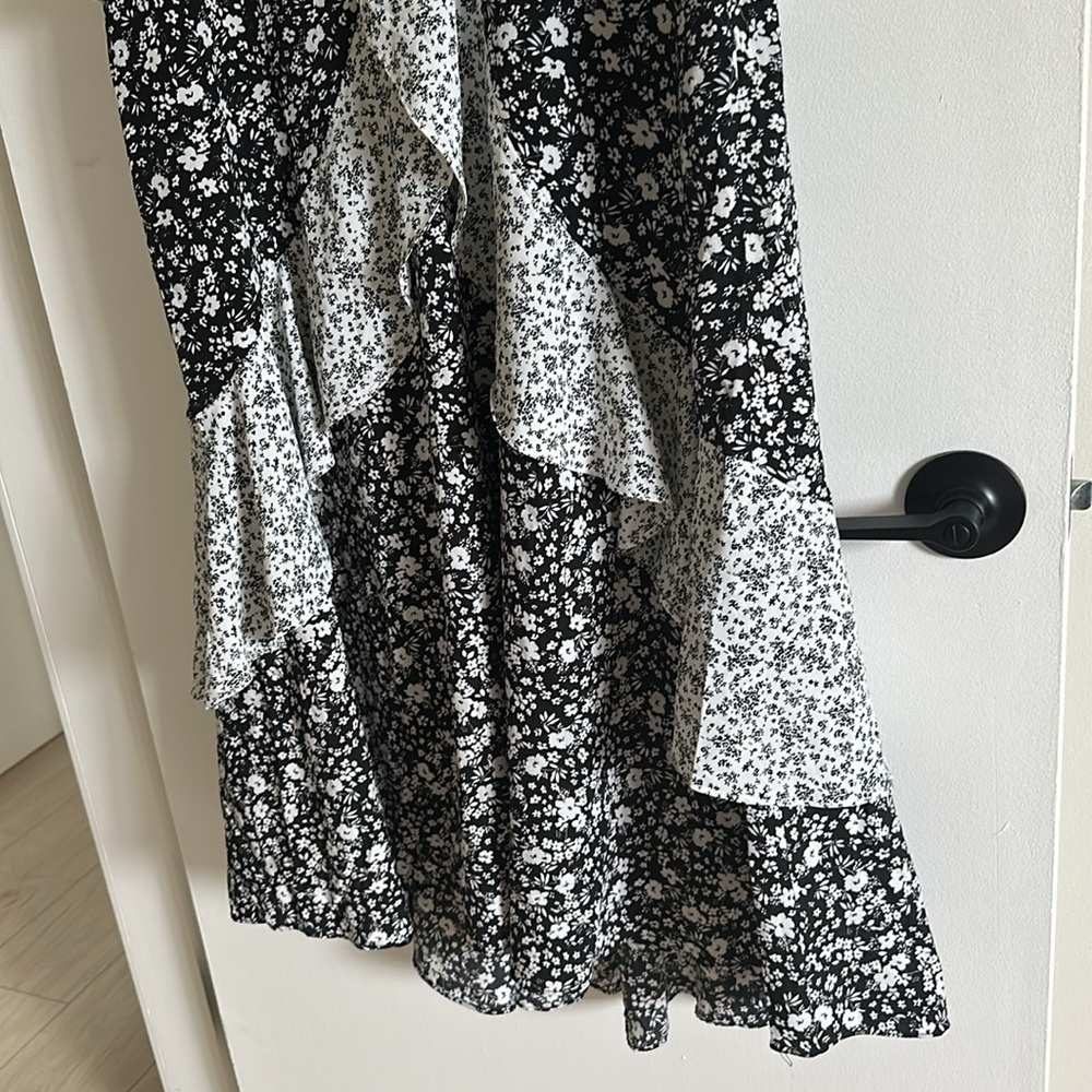 ENDLESS ROSE Dot Floral Contrast Midi Ruffle Dress - Picture 7 of 9